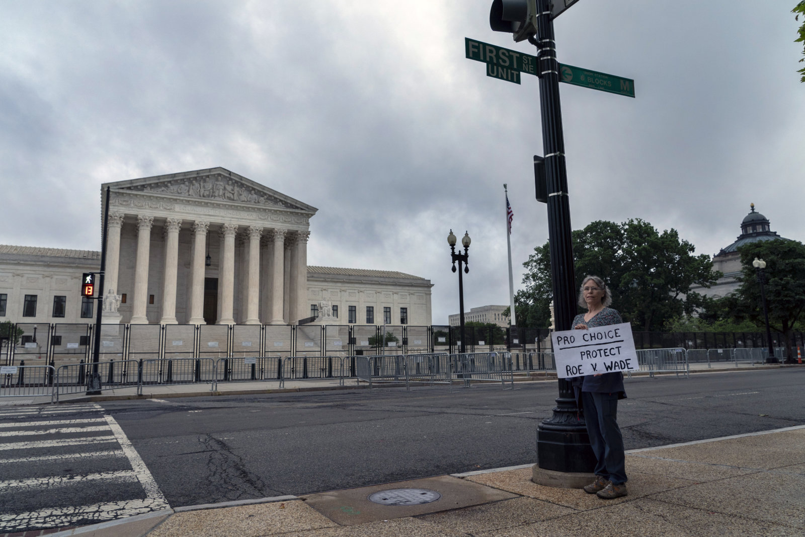 Supreme Court Strikes Down 109-year-old New York Gun Law In Major ...