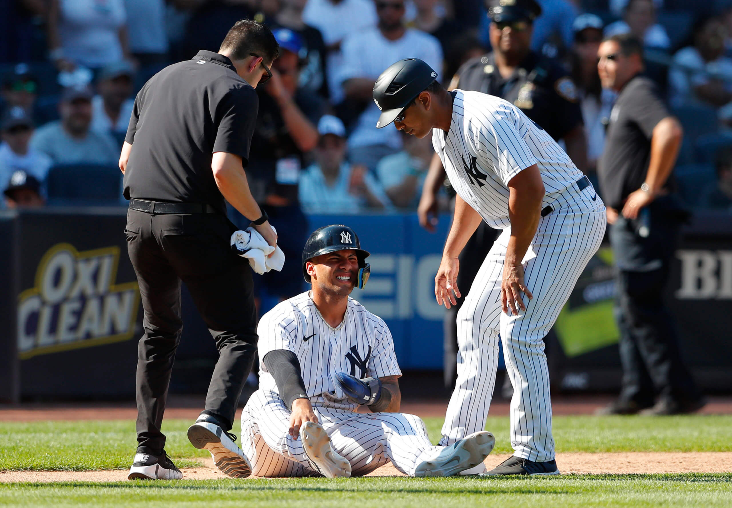 Yankees' Gleyber Torres Exits Win vs. Royals Because of Hip Injury
