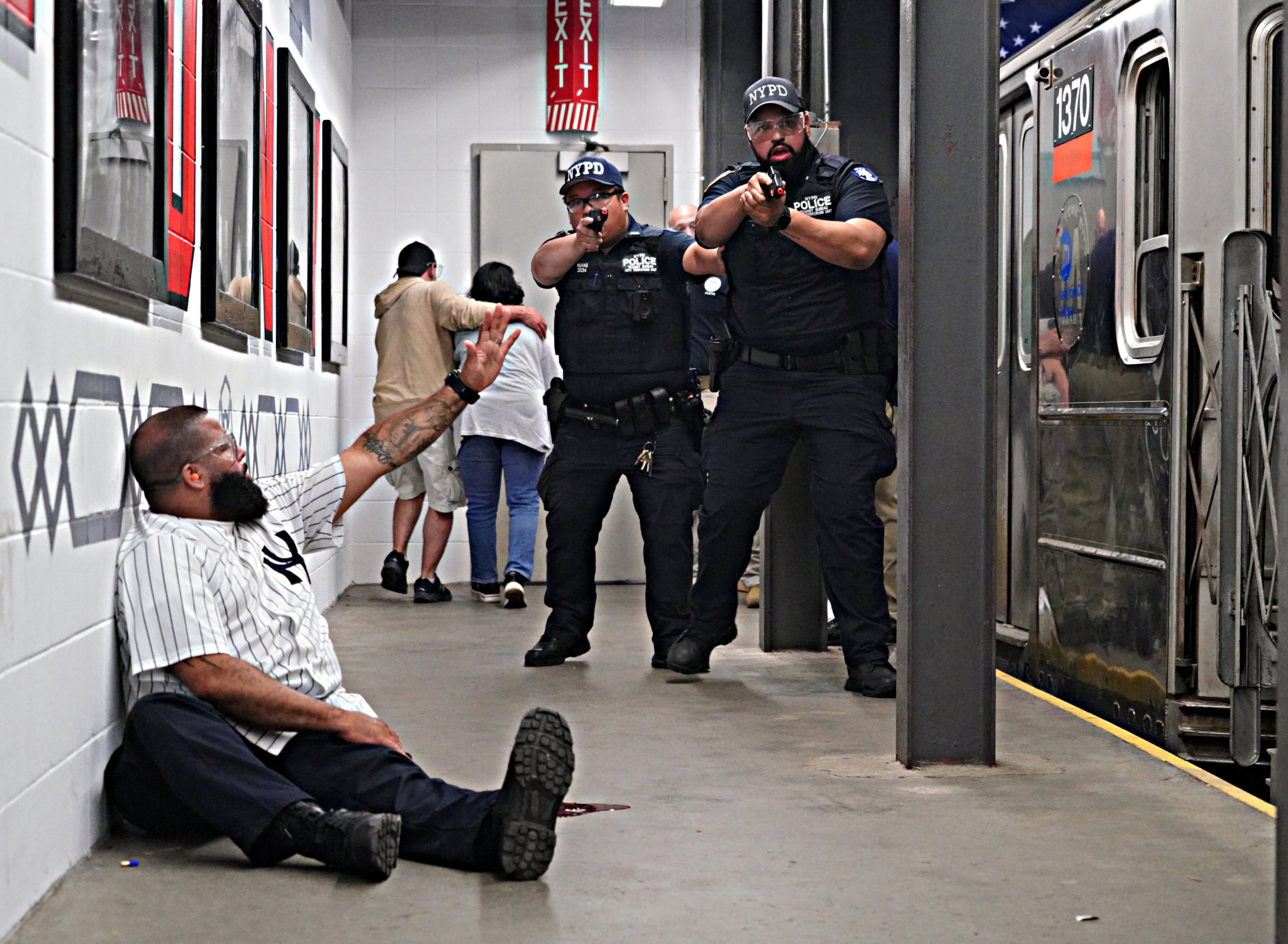 Go Inside The Nypds In Depth Training For Active Shooters In The Subways Amnewyork 7587