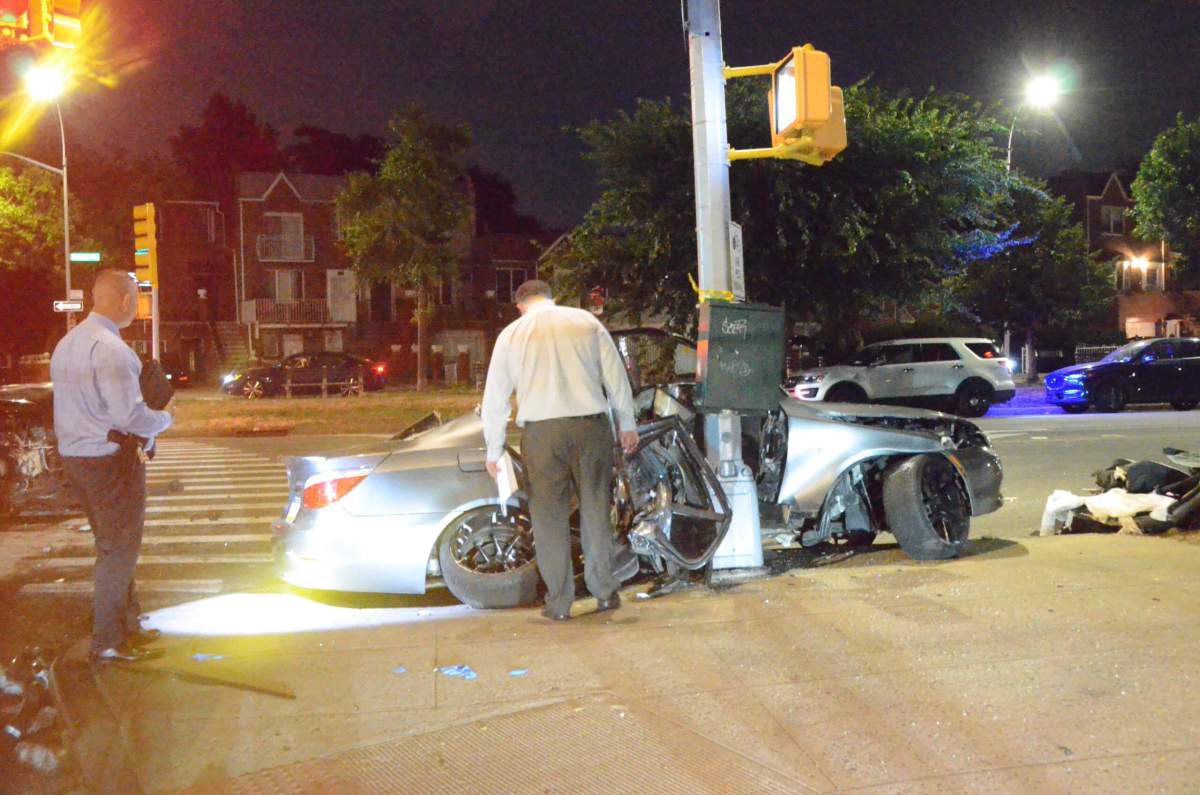 The vehicle had no front license plate and the rear plate appeared to be registered to Pennsylvania