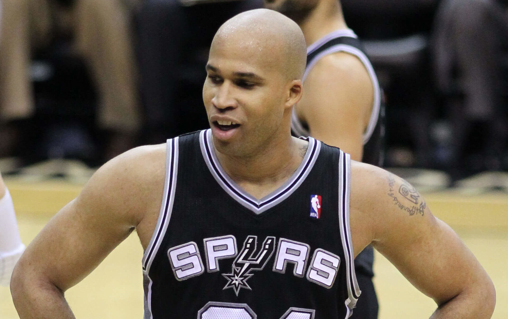 Richard Jefferson debuts as NBA referee, gets booed after his first call /  News 