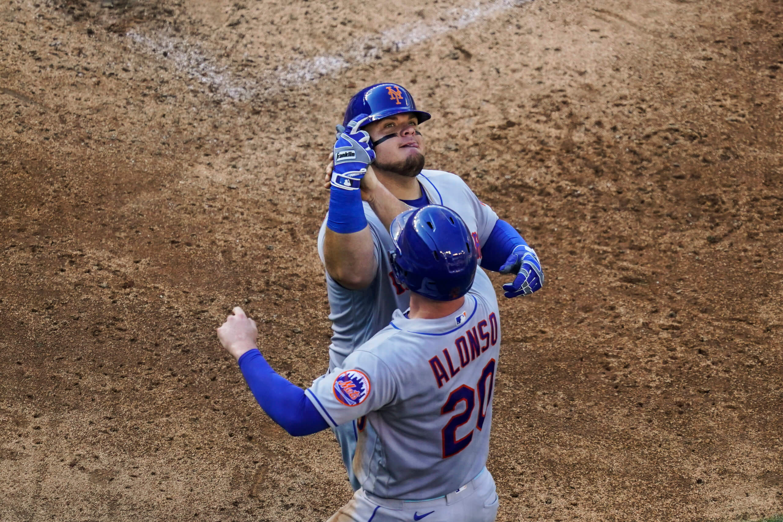 Pete Alonso, Mets slam Yankees