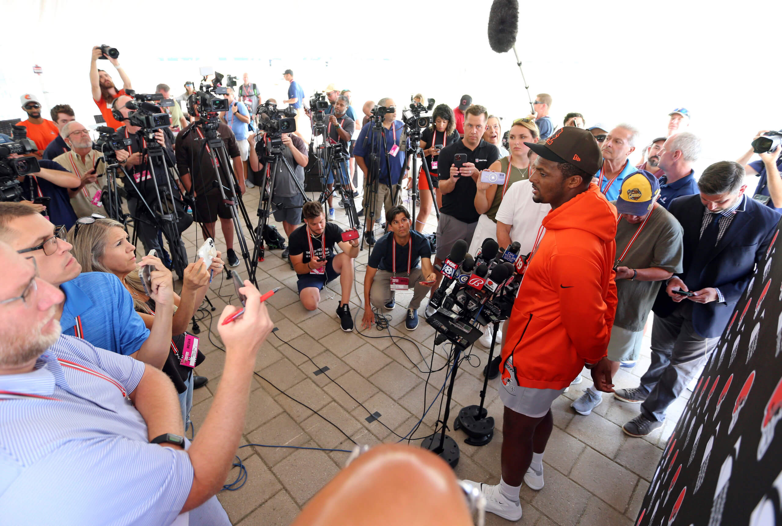 My favorite photos from Cleveland Browns' preseason win over New York Giants:  Joshua Gunter 