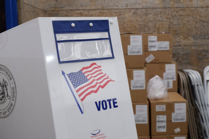 Early voting booth in Manhattan