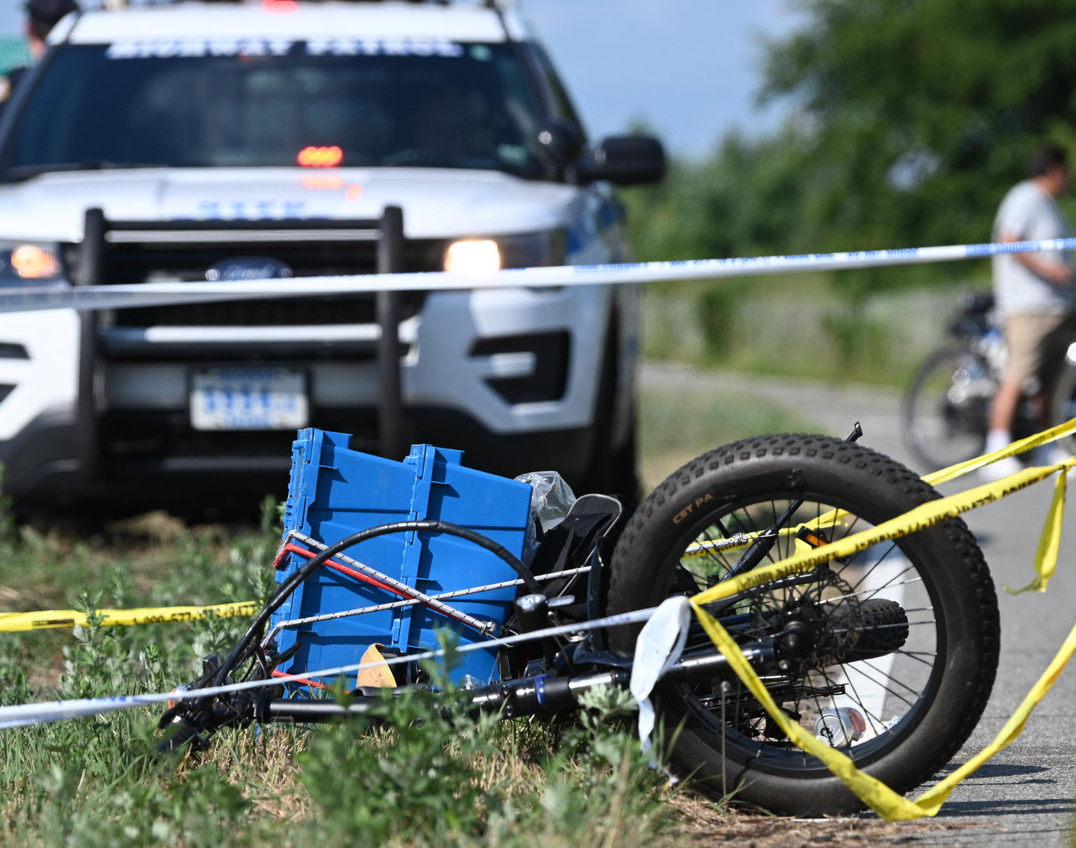 Man Critically Injured In Bike Crash On The Belt Parkway In Brooklyn ...