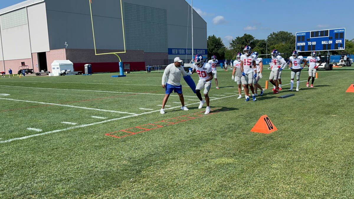 Tough day for Giants offense: 4 training camp takeaways