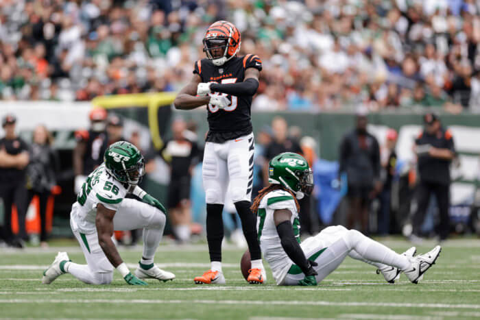 NY Jets blow out Bears, 31-10, behind sterling Mike White debut