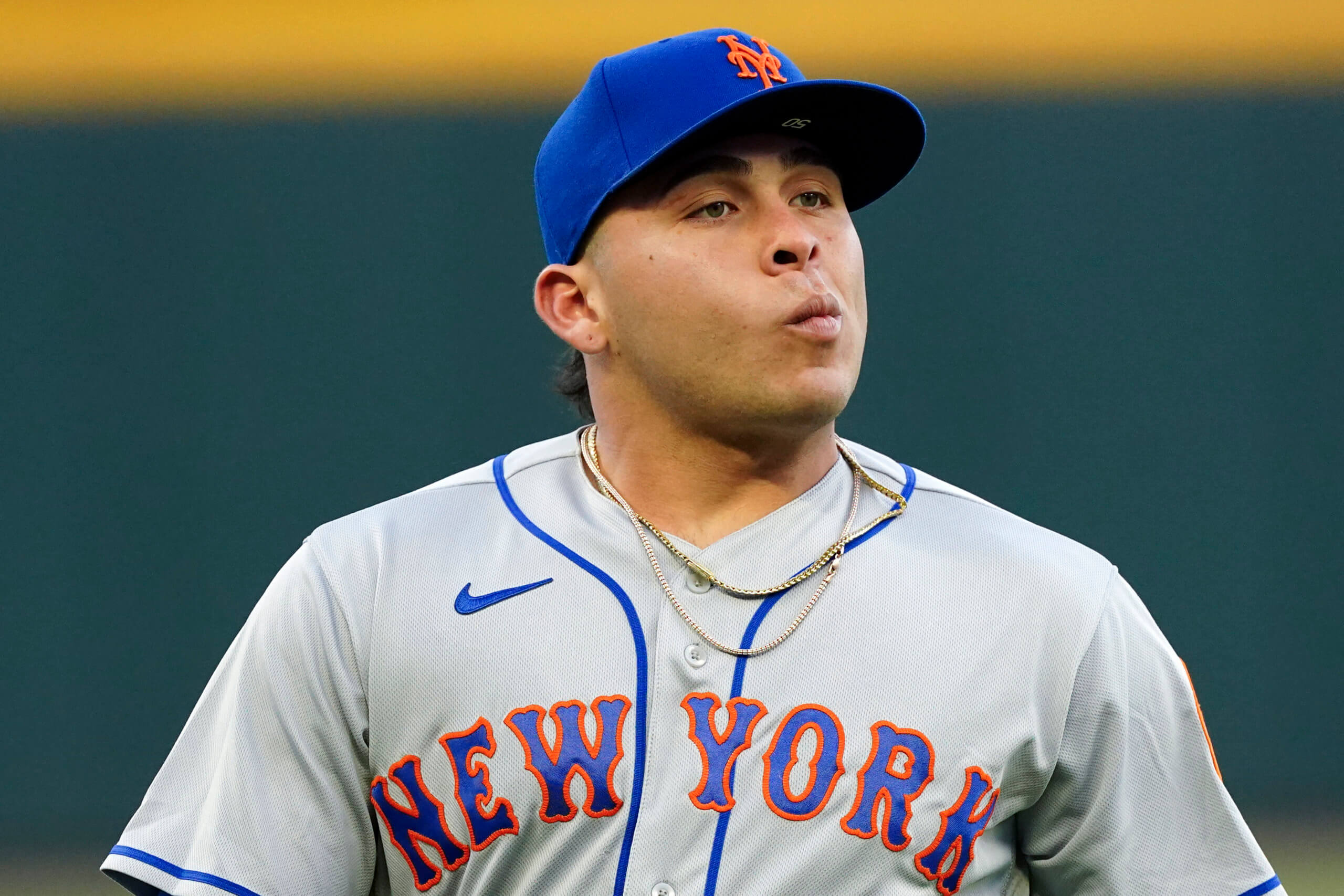 Mets' Buck Showalter 'more inclined than you think' to DH top prospect  Francicso Alvarez