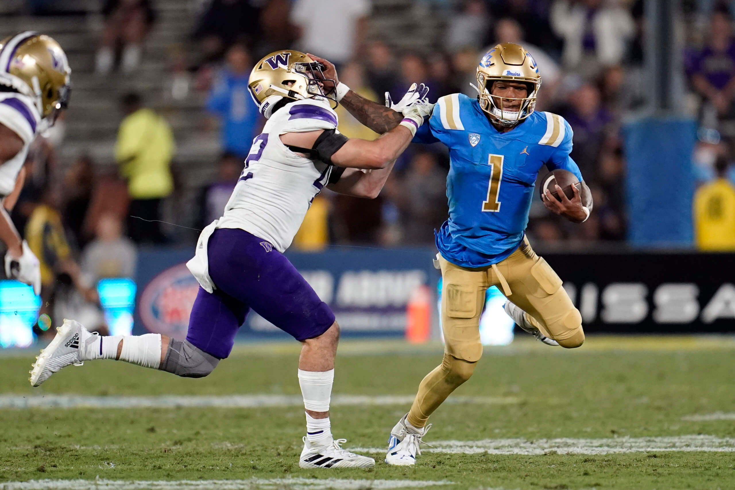 Best college football prop bets for Week 5 Friday's UCLA vs. Washington game