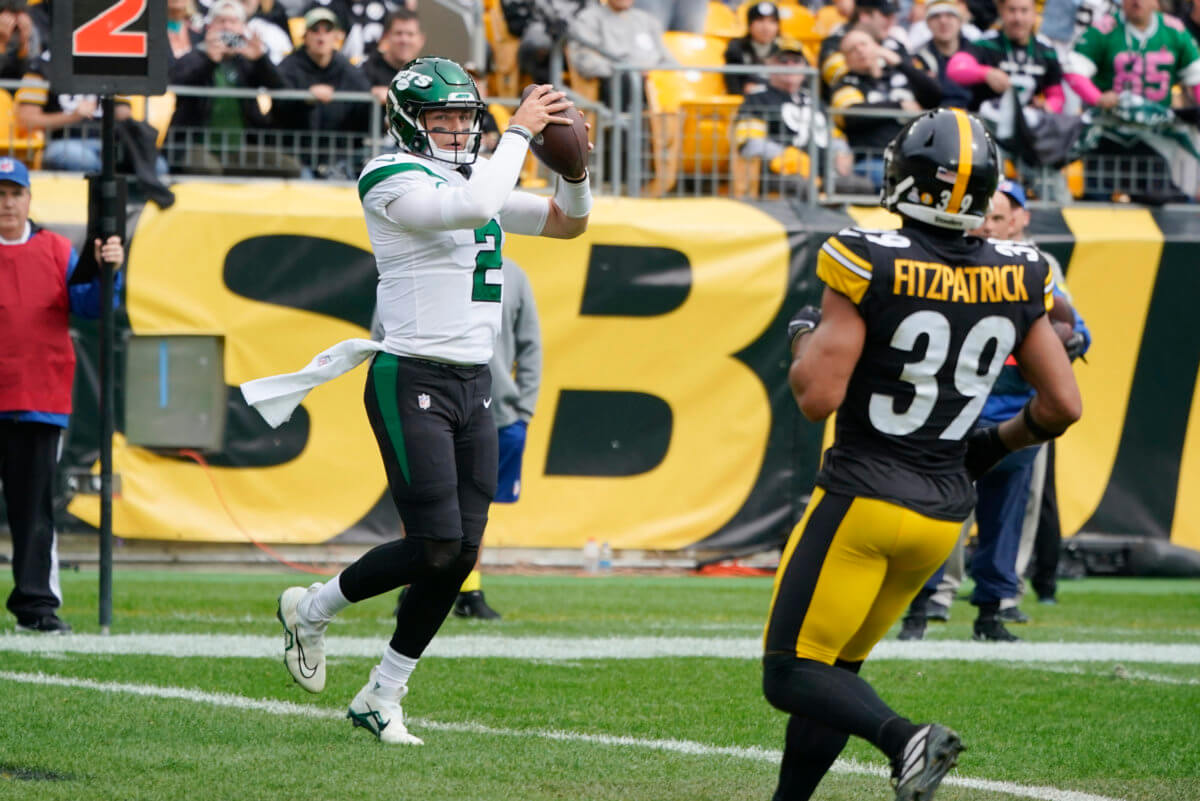 Wilson Rallies Jets Past Pickett, Steelers 24-20 - Bloomberg