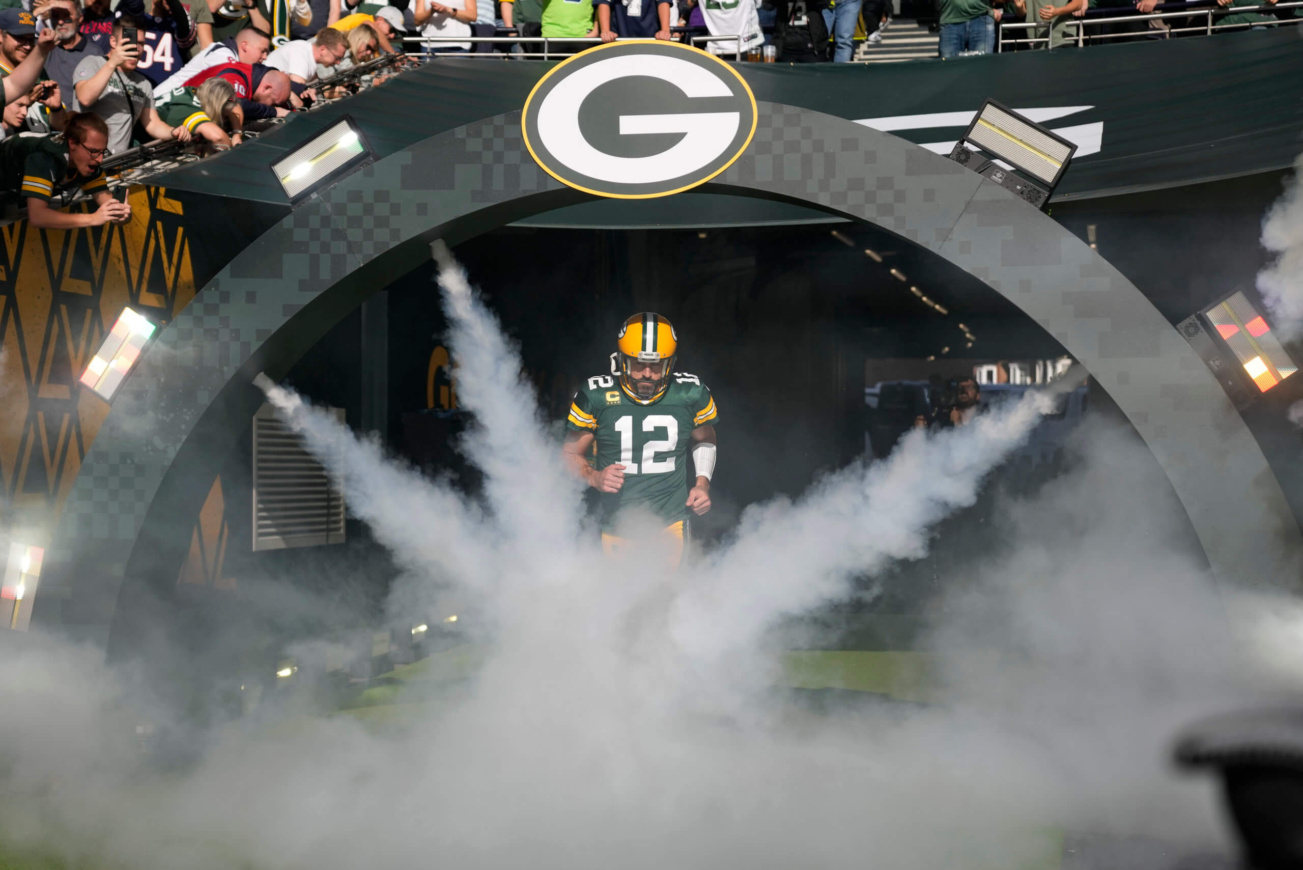 NFL news: Aaron Rodgers FUMES at young Green Bay Packers stars