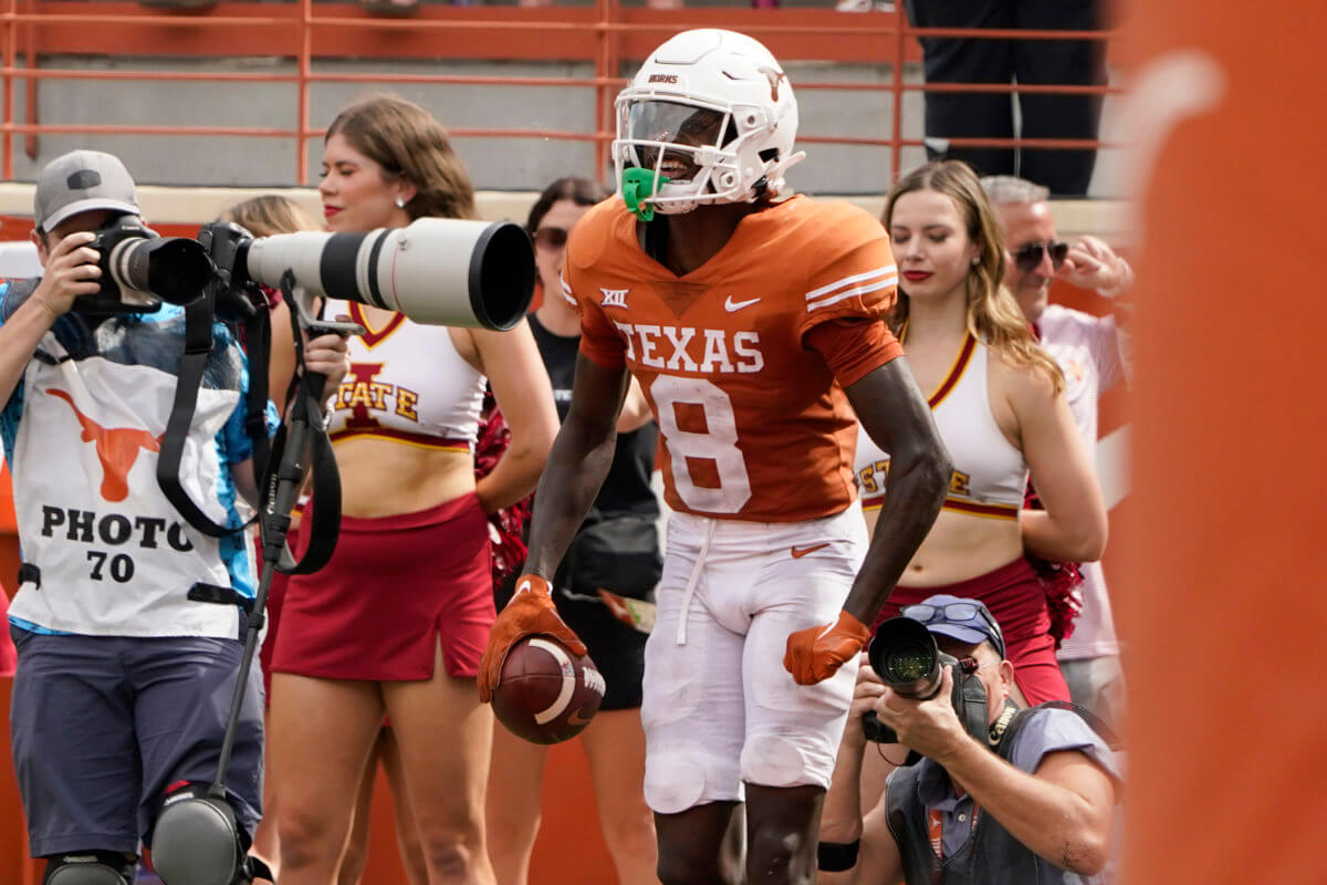 College Football Scores: Texas Rallies to Shock No. 7 Oklahoma - The New  York Times