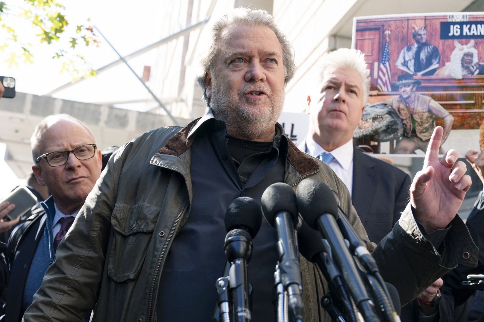 Steve Bannon Gets 4 Months Behind Bars For Defying Jan. 6 Subpoena ...