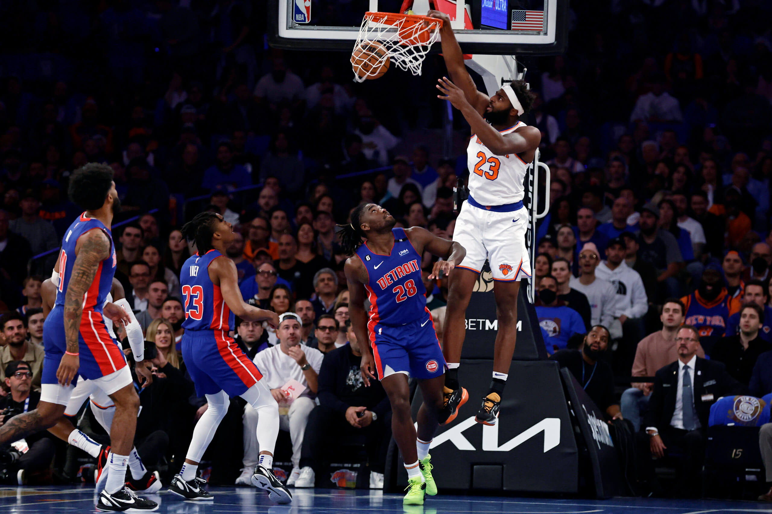 Knicks clobber short-handed Pistons, 140-110 – The Oakland Press