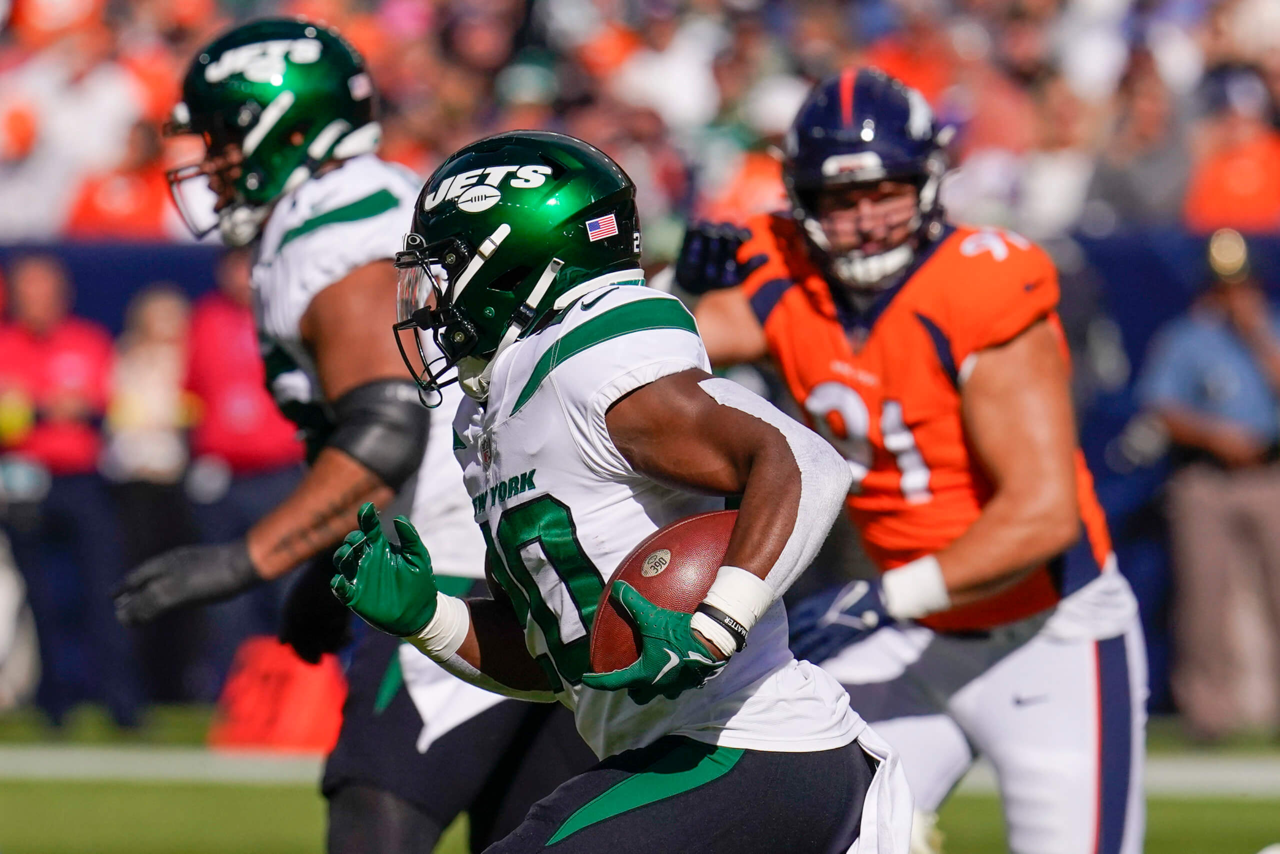 Jets-Broncos Game Recap  Jets Do It Again: Hang In Despite Injuries to Top  Denver 16-9