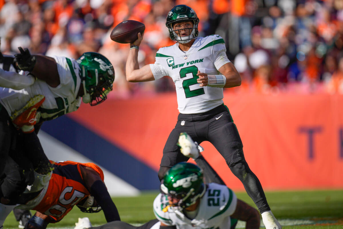 Mike White, not Zach Wilson, is the right quaterback for the Jets
