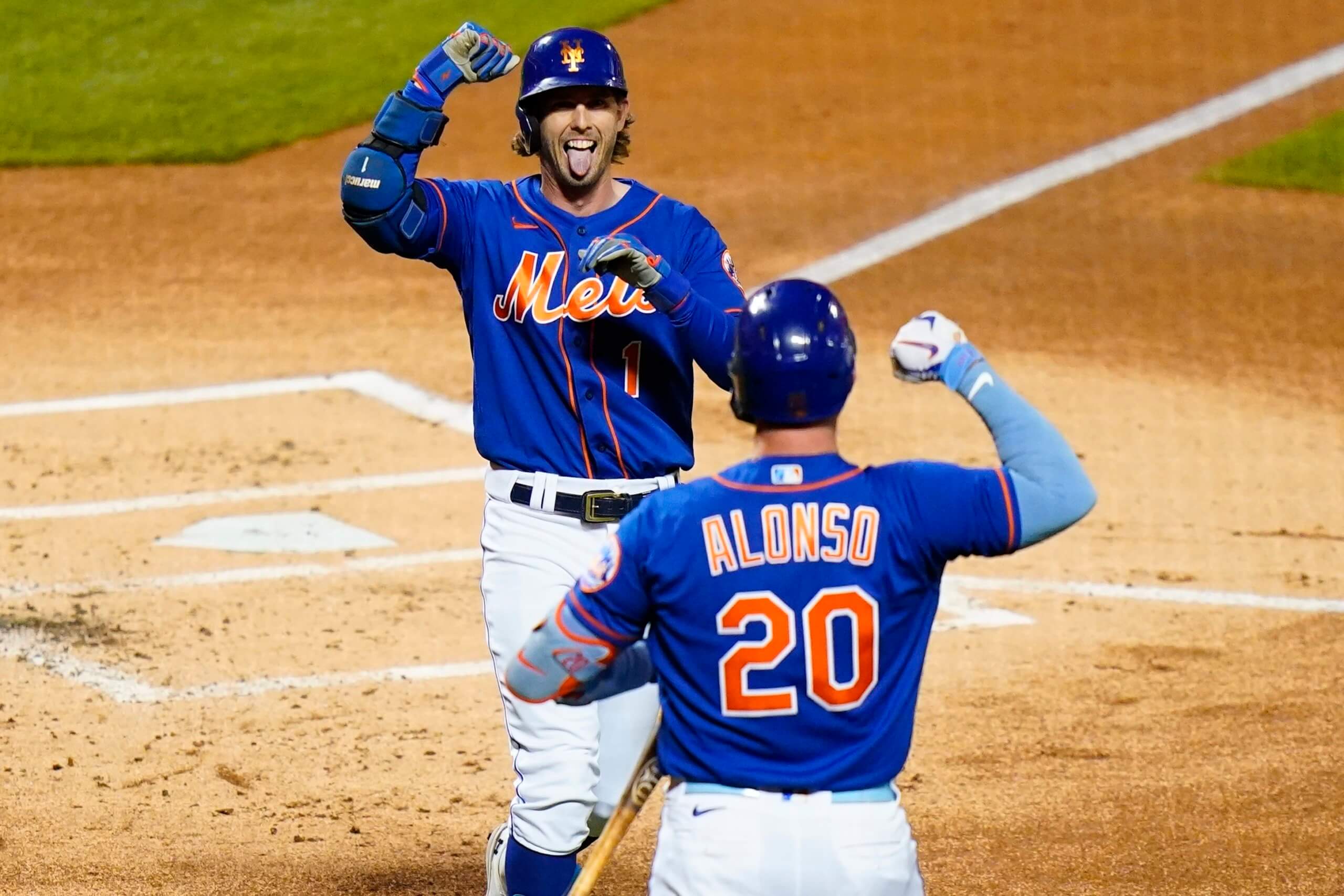 Jeff McNeil, Mets mum on Pete Alonso contract extension talks