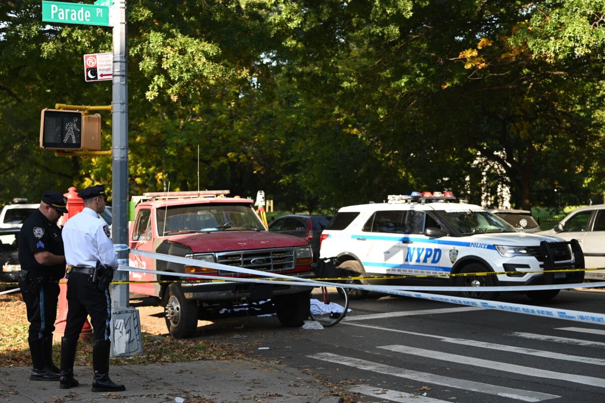 Bicyclist Fatally Struck By Tractor Trailer In Brooklyn Amnewyork