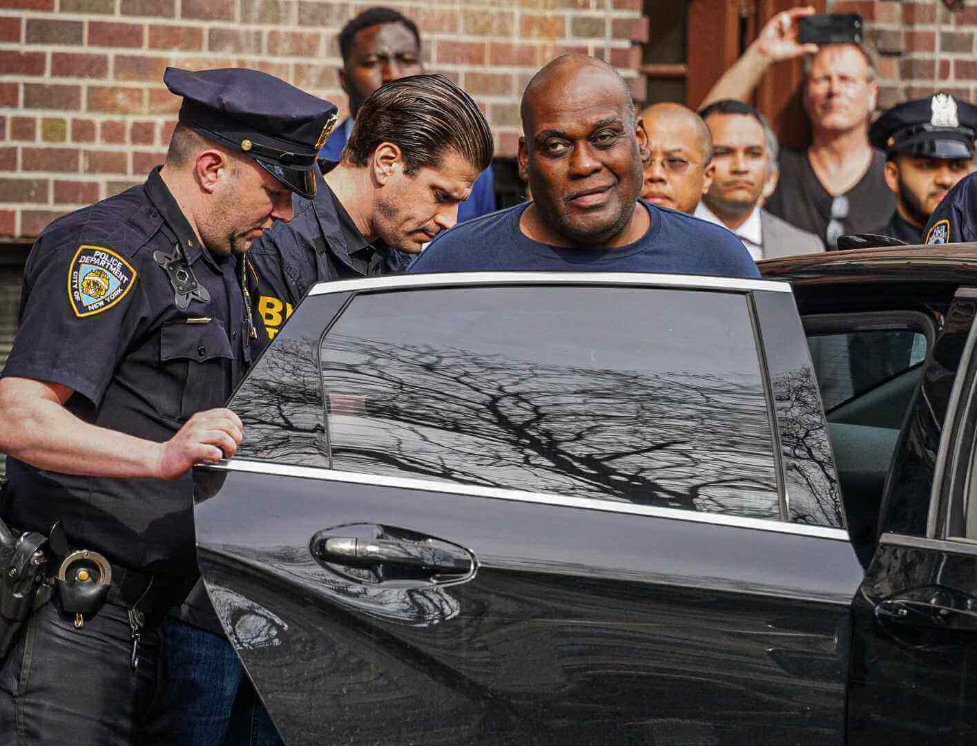 布鲁克林地铁枪手弗兰克·詹姆斯被判10个无期徒刑