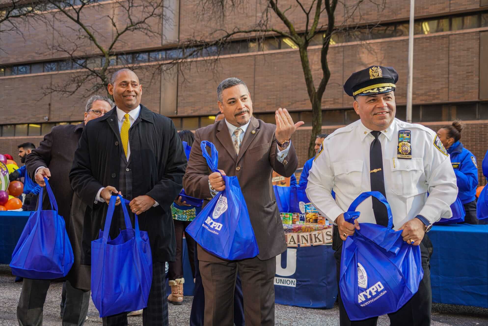 NYPD on Instagram: Yesterday Community Affairs Officers & the New York  Giants collaborated to help feed the Harlem community ahead of  Thanksgiving. Thanks to the generosity of the New York City Police