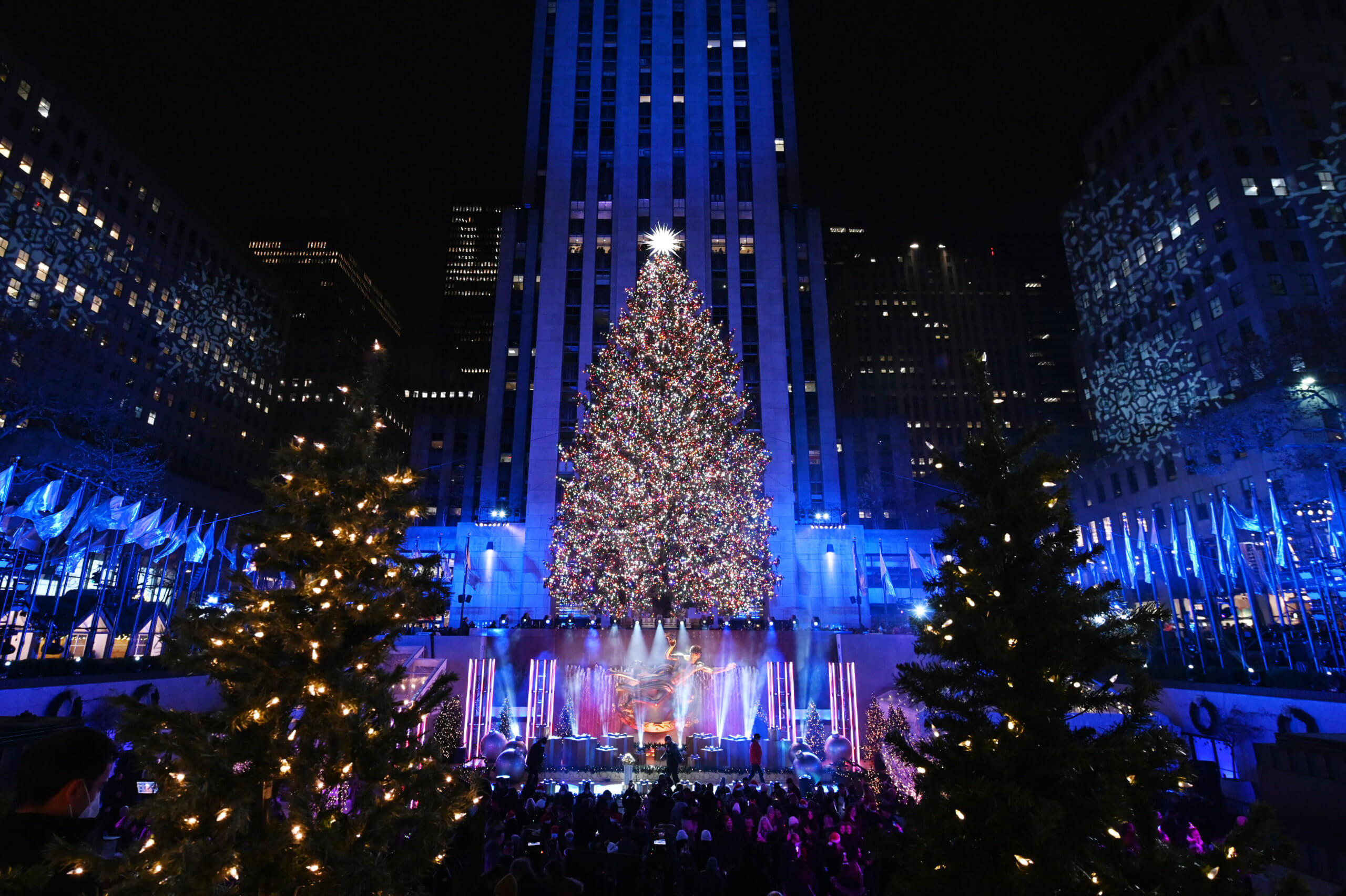 Holiday season kicking off in NYC with selection of Rockefeller Center
