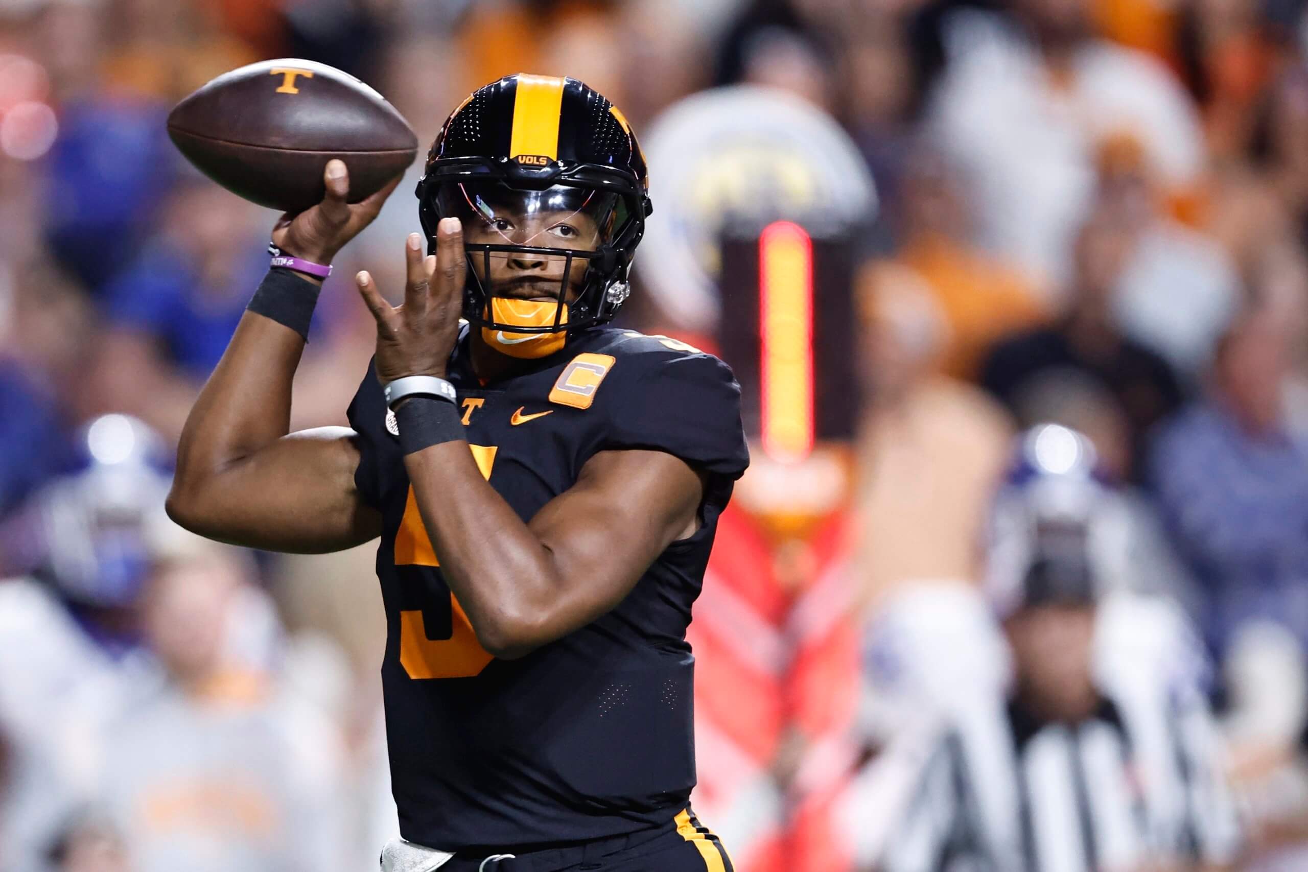 Tennessee Quarterback Hendon Hooker To Return For 2022 Season - The Sports  Credential