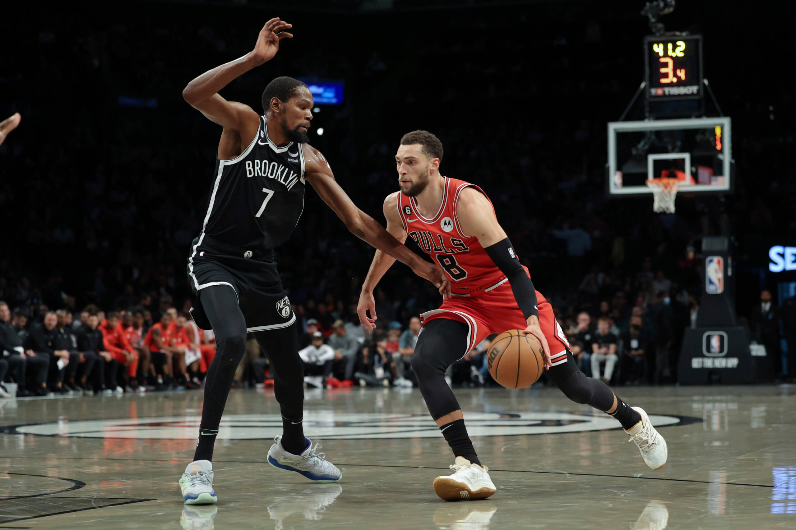 Ugly Game at Garden Looks Beautiful to Bulls - The New York Times