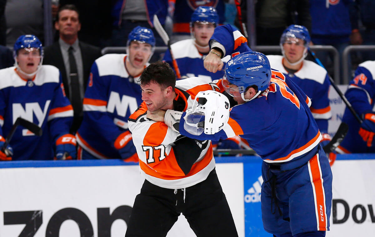 Rangers-Islanders video: They're fighting in an exhibition