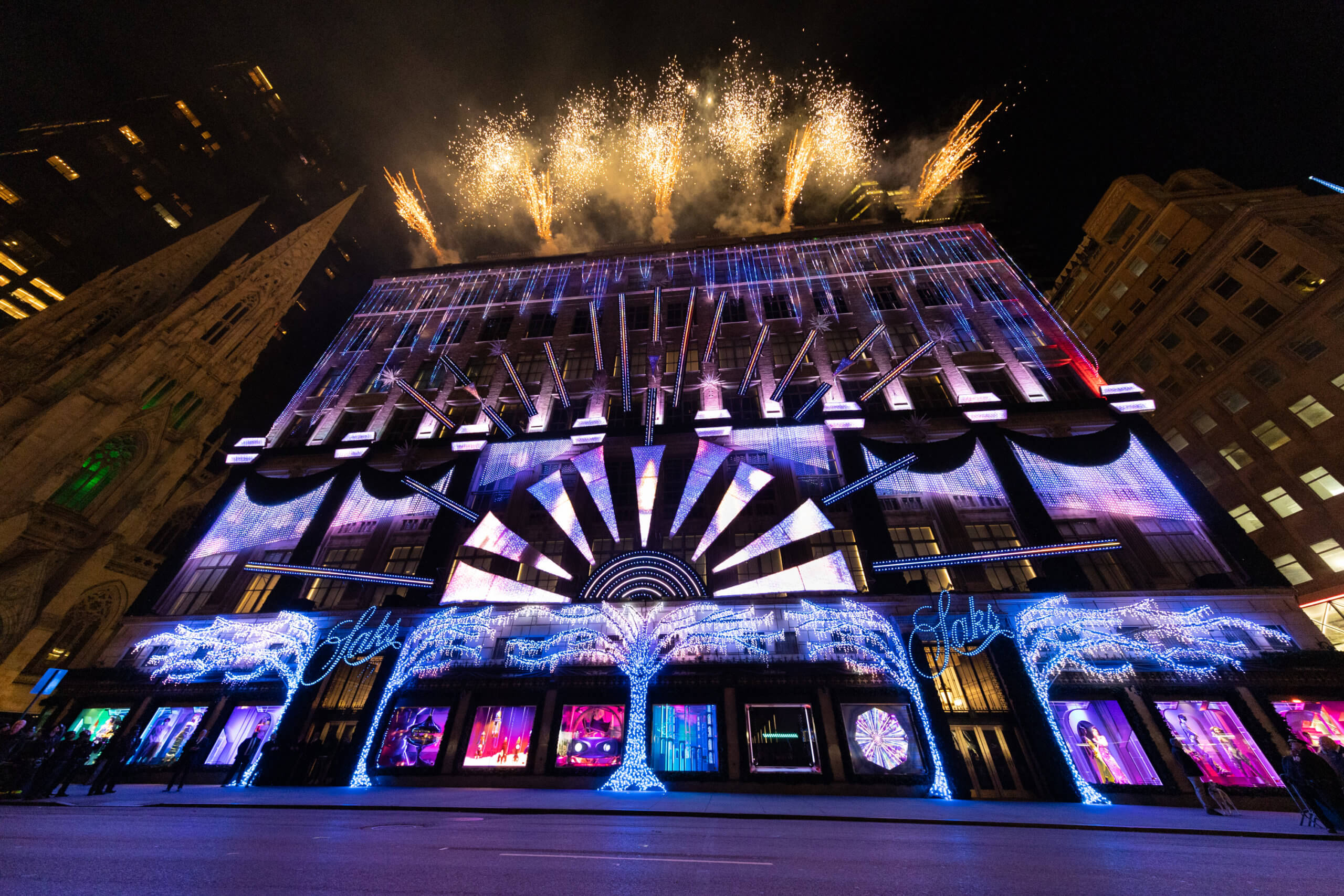 Sir Elton John kicks holiday season at Saks Fifth Avenue window unveiling and light | amNewYork
