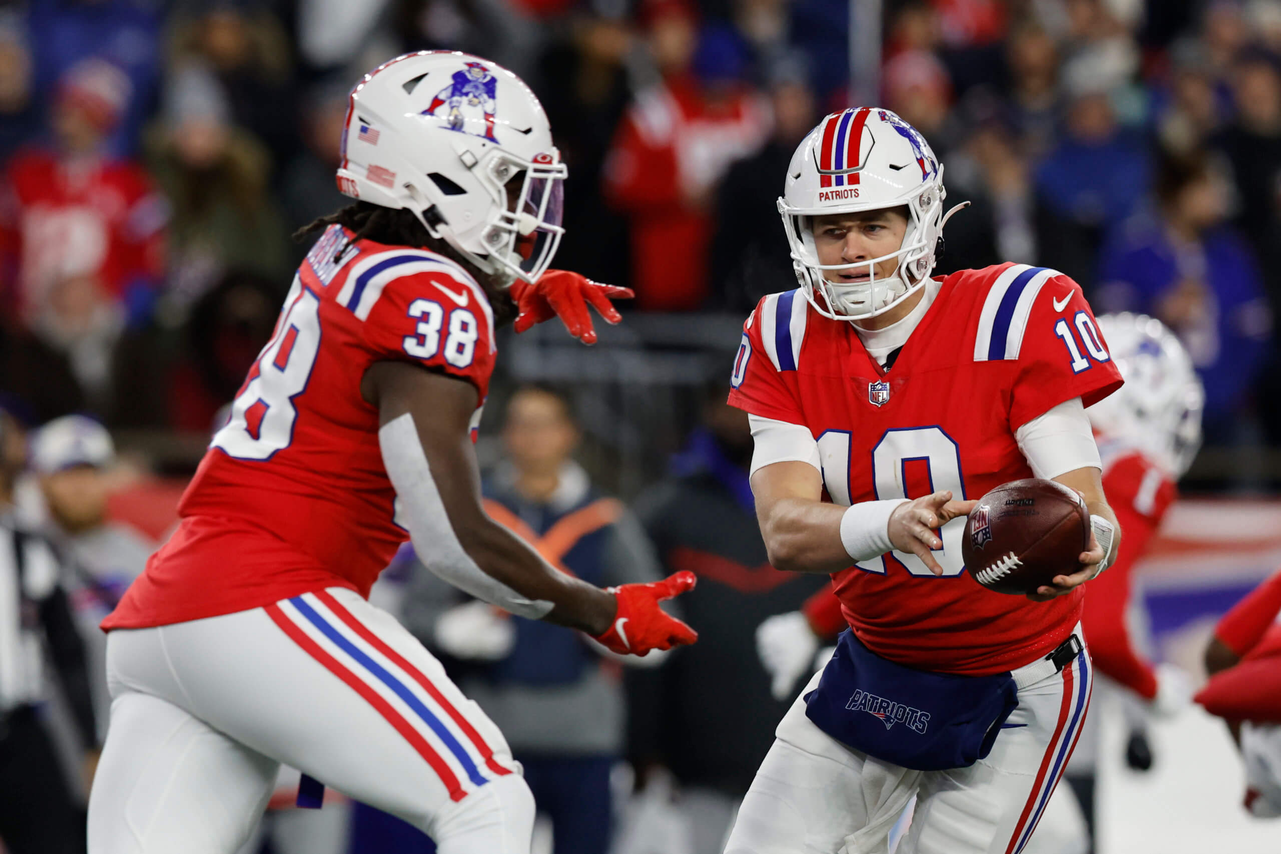 Former Patriots RB expects a big 2023 season from Rhamondre Stevenson,  who's gearing up to become 'the guy' 
