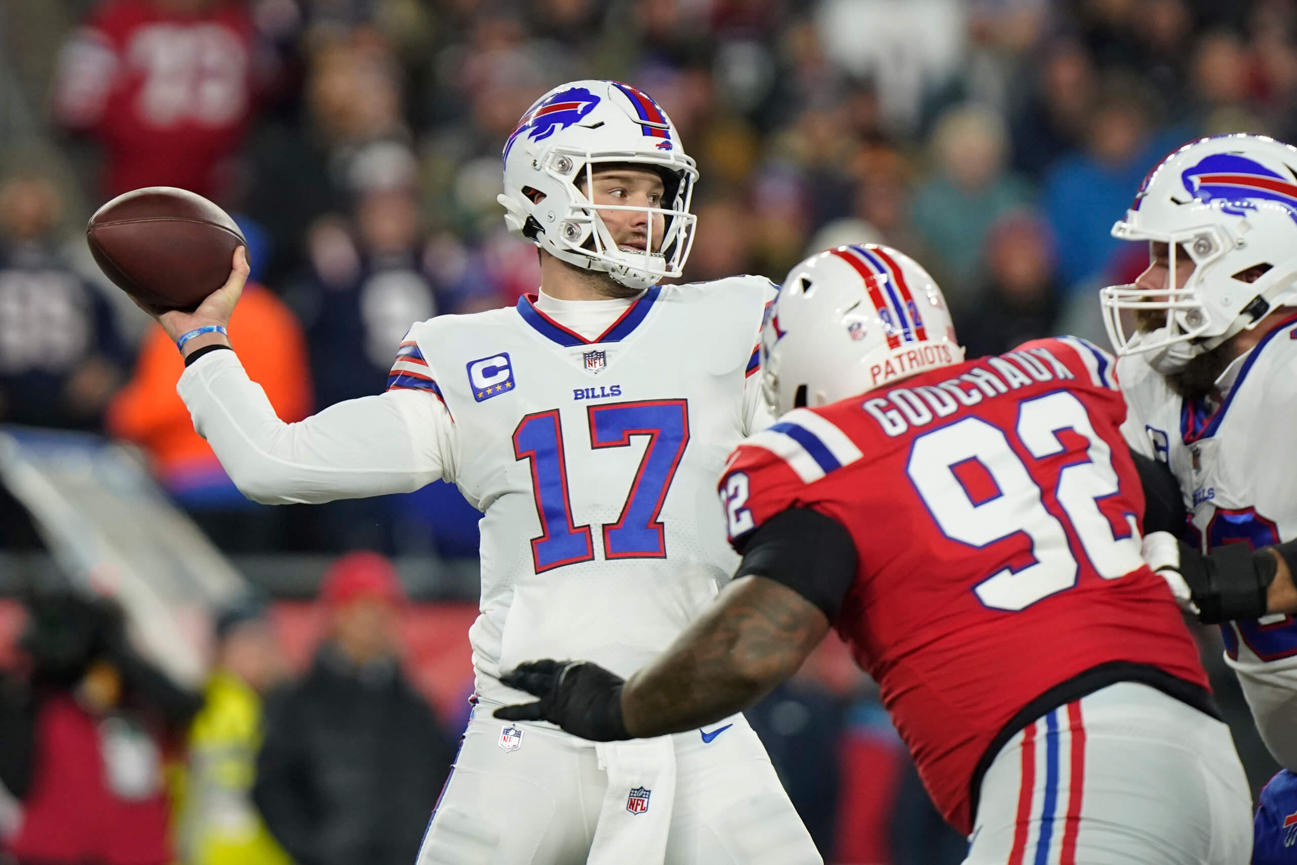 Quick observations from Patriots' wild 29-25 win over the Bills
