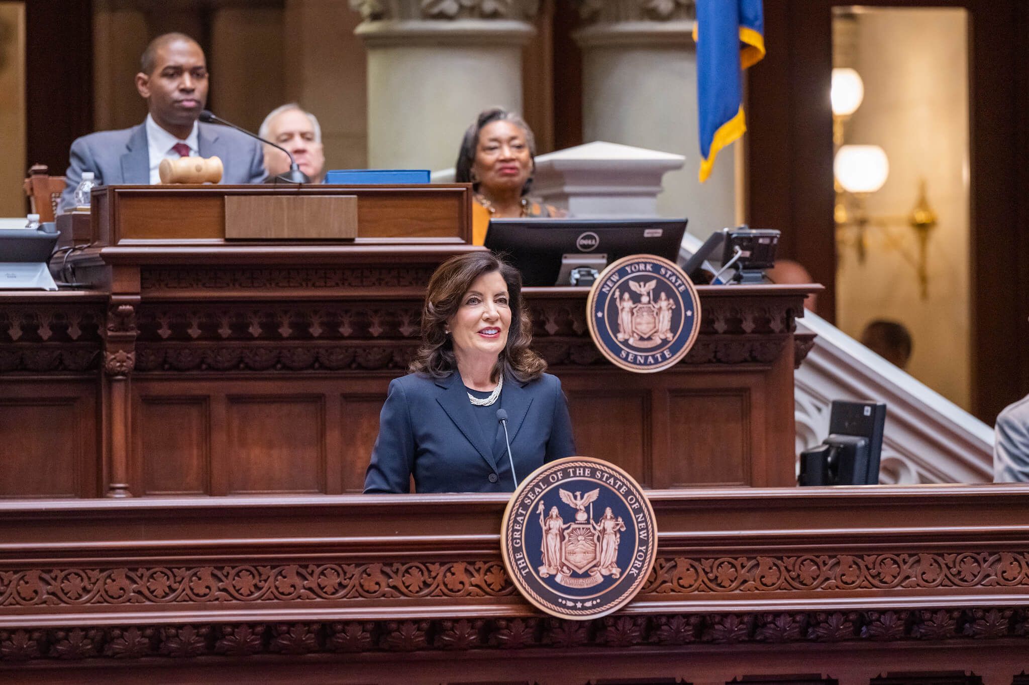 Hochul promises Brooklyn-Queens light rail, other major transit ...