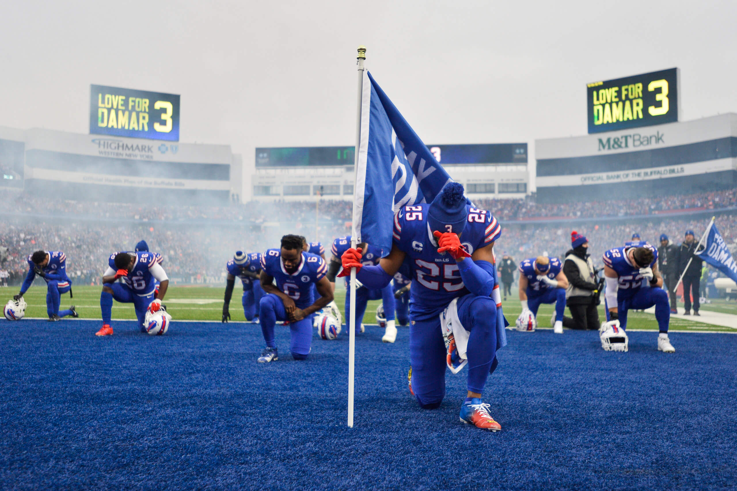 NFL teams across the country pay tribute to Damar Hamlin