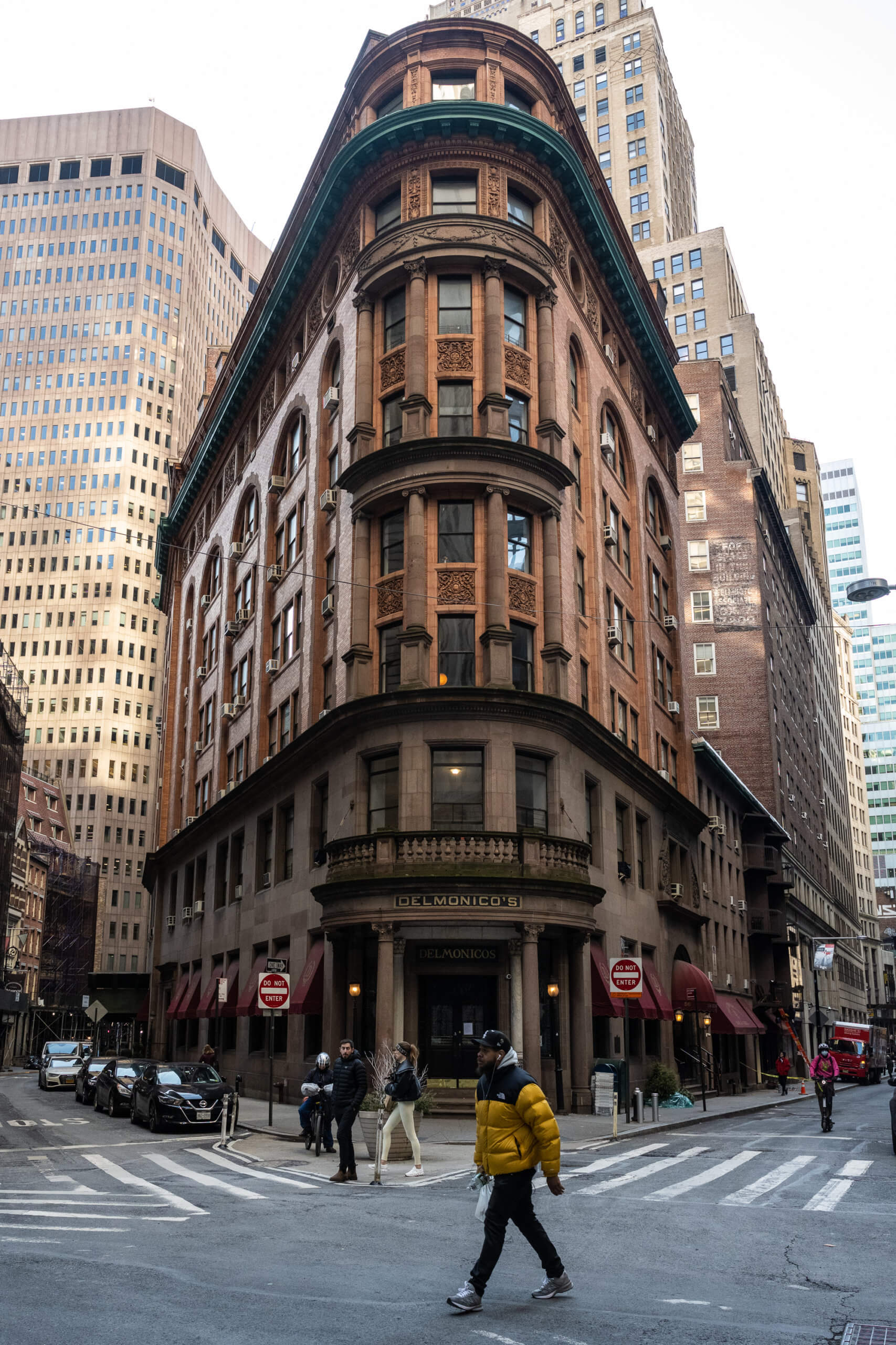 Drama At Delmonico S Fight Over Trademark Puts Reopening Of Landmark   AmNY Delmonicos 010923 6 Scaled 