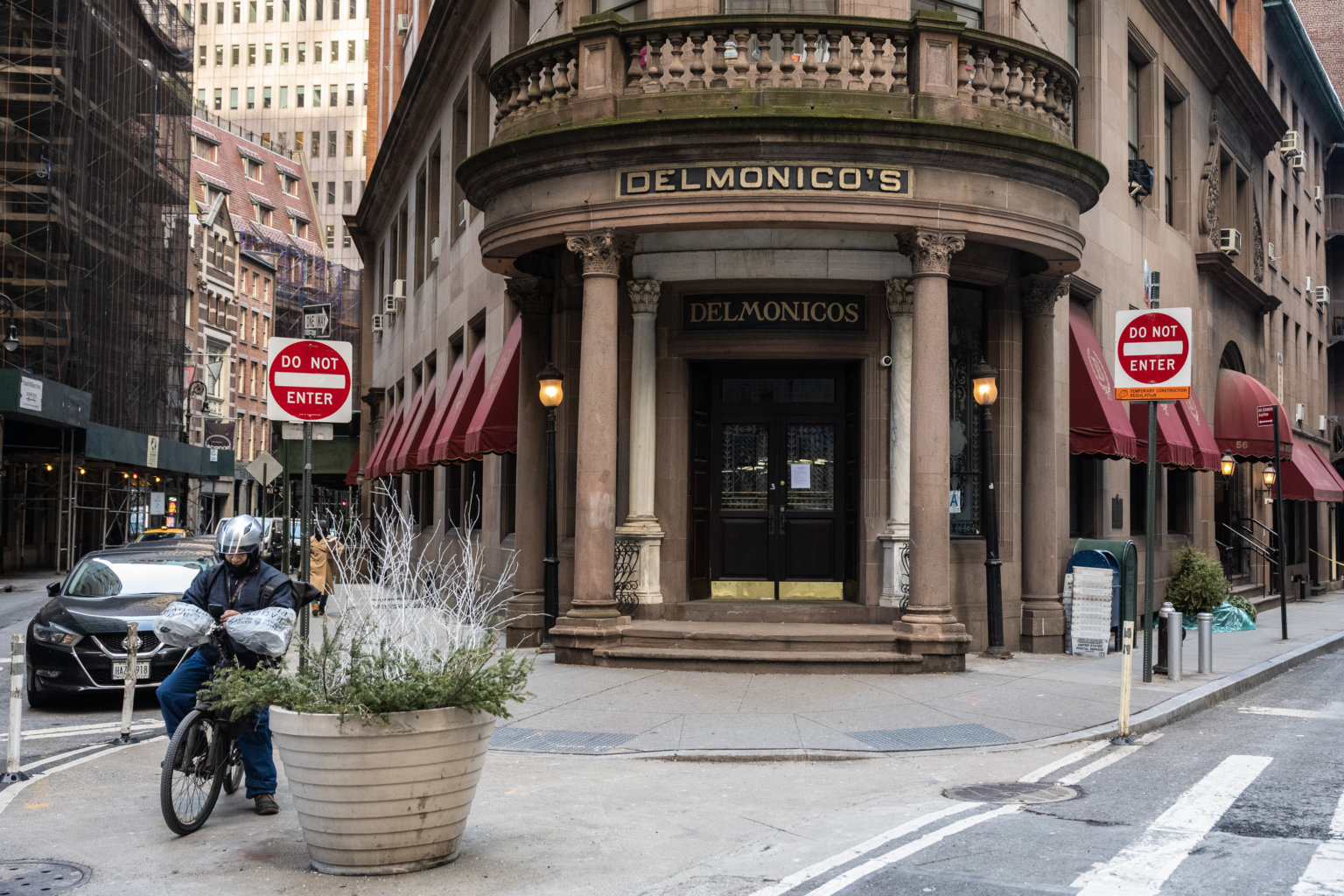 Drama At Delmonico S Fight Over Trademark Puts Reopening Of Landmark   AmNY Delmonicos 010923 7 1536x1024 