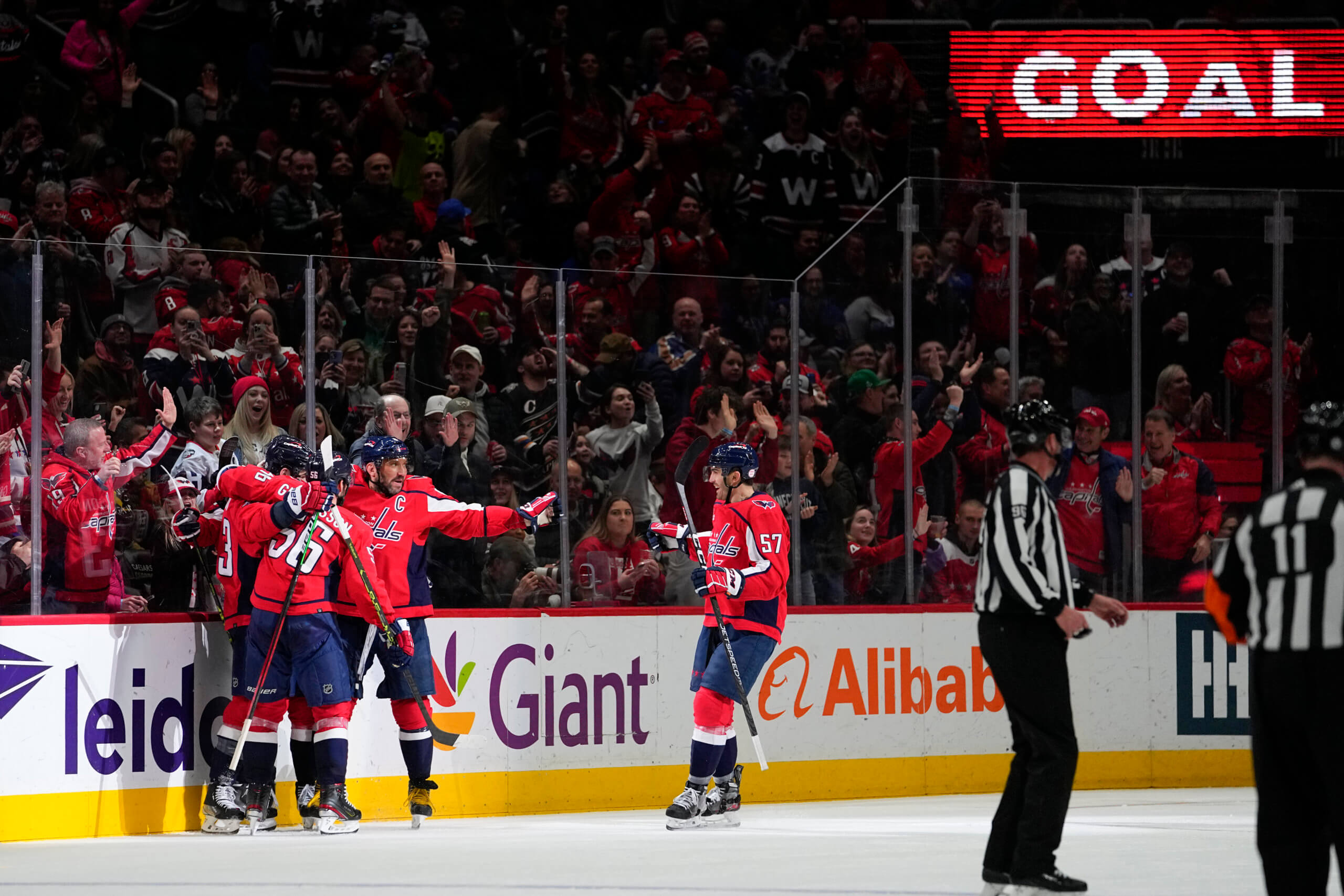 Igor Shesterkin benched, Rangers struggles persist in 6-3 blowout loss to  Capitals | amNewYork