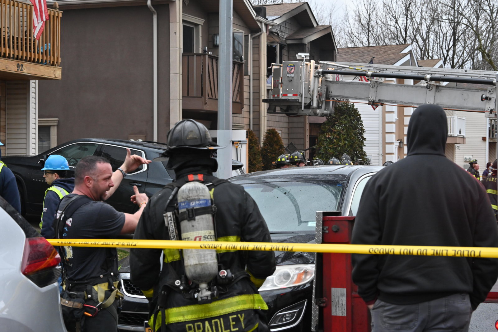 Massive Staten Island House Fire Prompts Collapse, Injures 20 ...