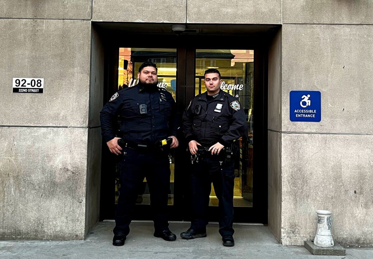 Hero cops from Queens’ 105th Precinct perform life-saving CPR on 15 ...