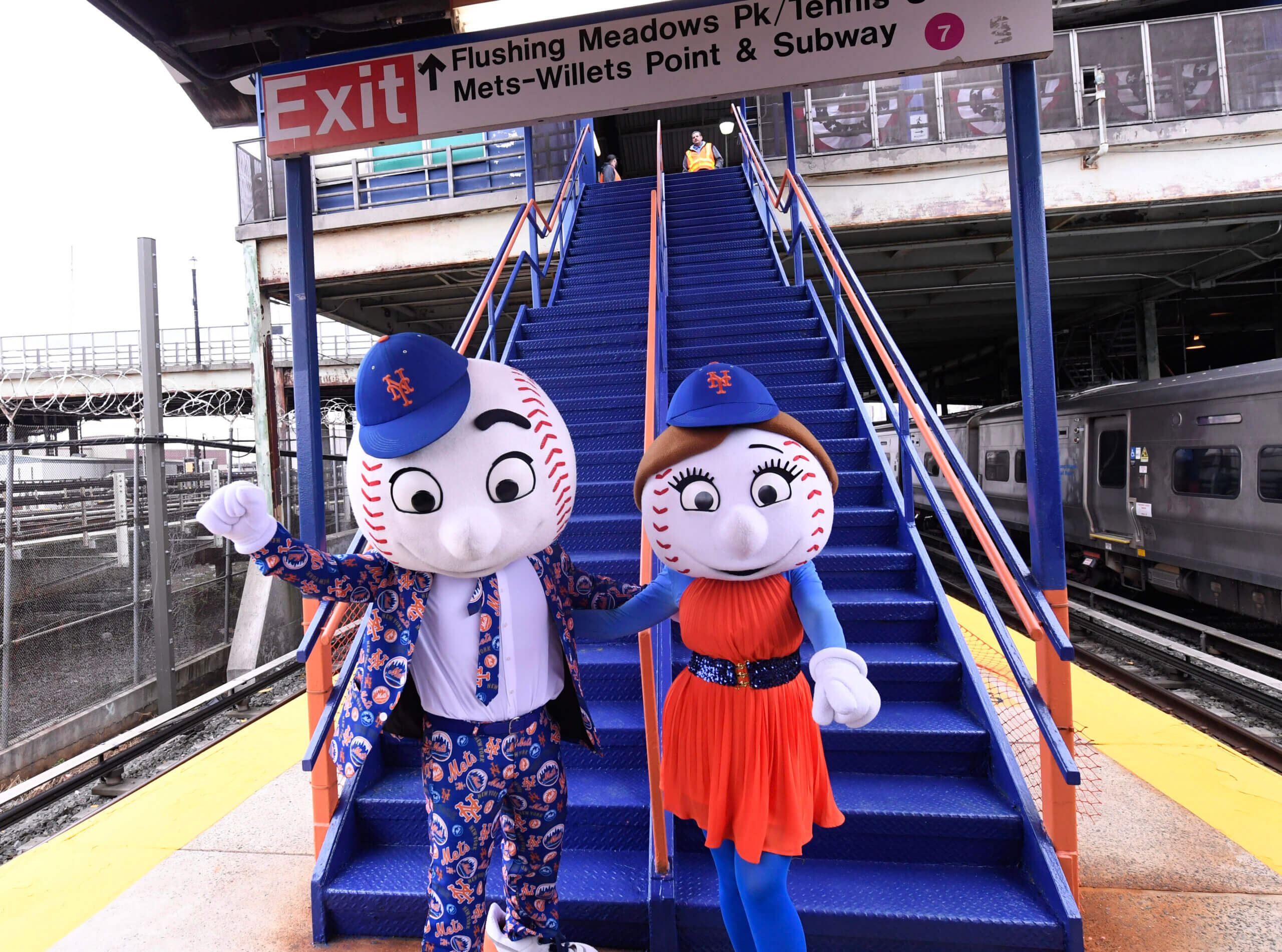 Let's go Mets-Willets Point! LIRR bringing 24/7 service to station