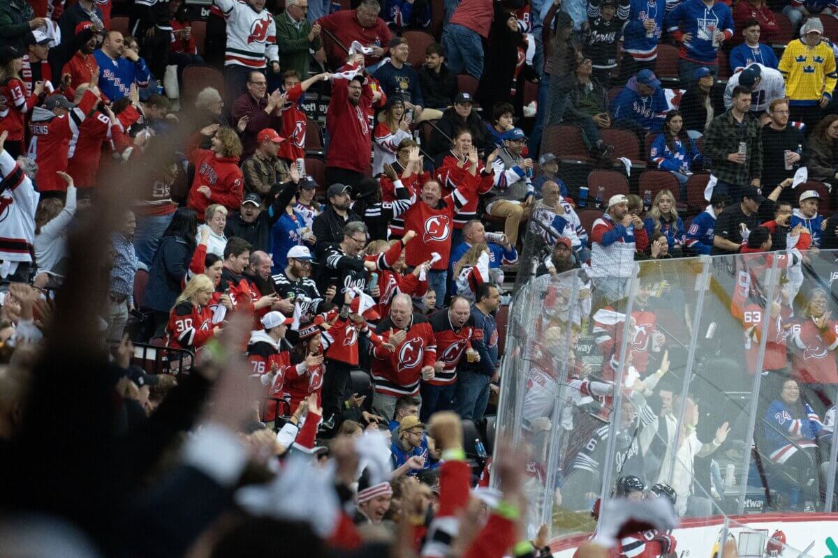 New Jersey Devils head into game 6 against Rangers with 3-2 lead