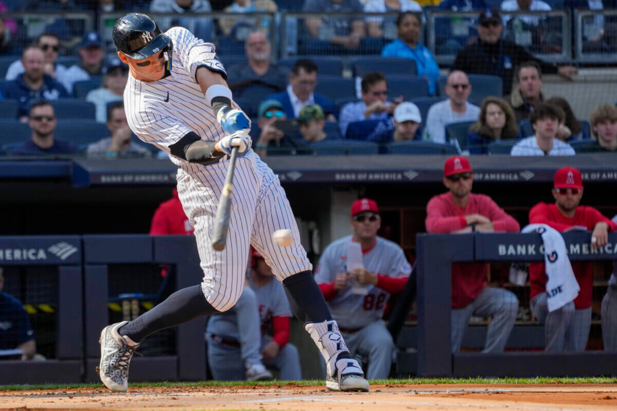 Yankees' Aaron Judge runs through outfield wall to rob another hit