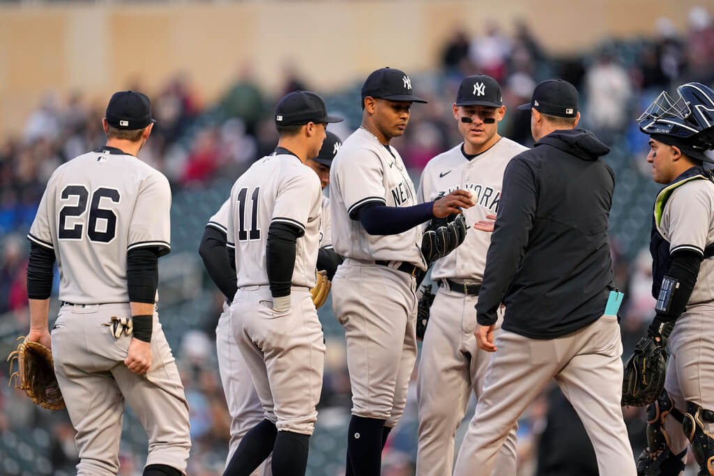 Twins put away Yankees 6-1 behind Sonny Gray's dominance, Joey Gallo's  booming home run