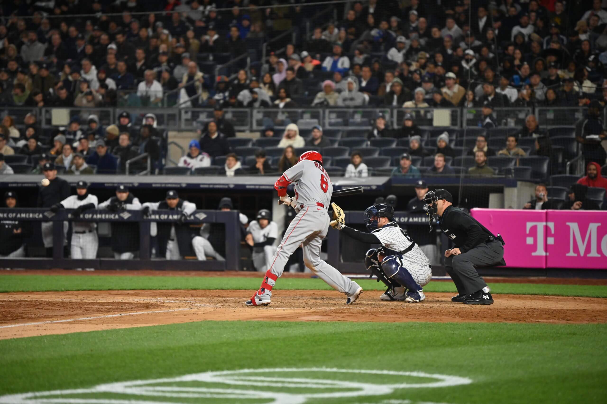 Yankees beat Angels 5-2, advance to World Series