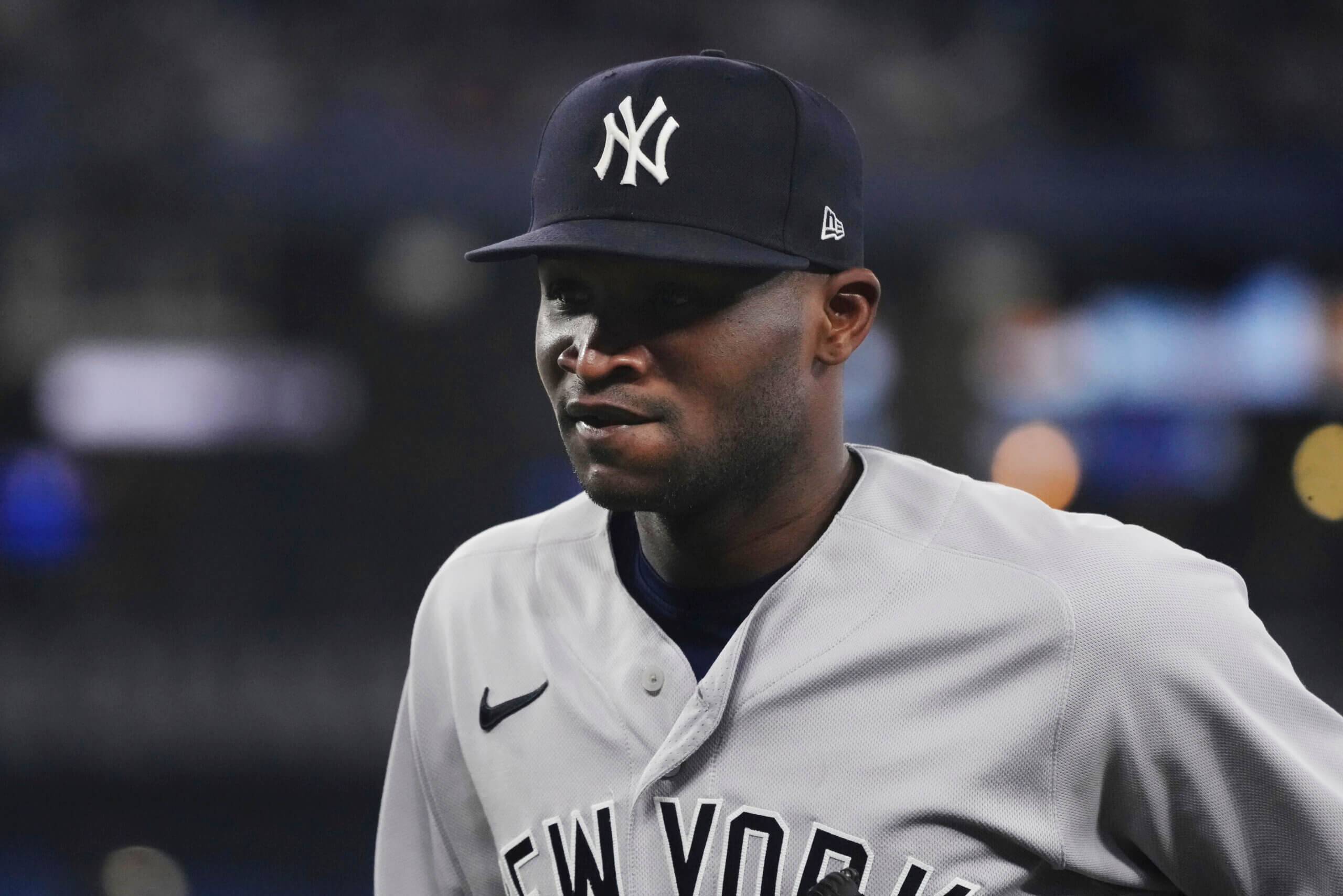 Yankees manager Boone ejected after bizarre review in first - The