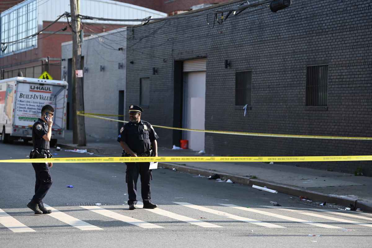 Police officers at scene of deadly Brooklyn shooting