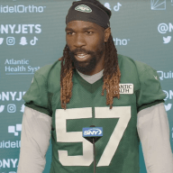 Jets linebacker CJ Mosley talks during OTAs