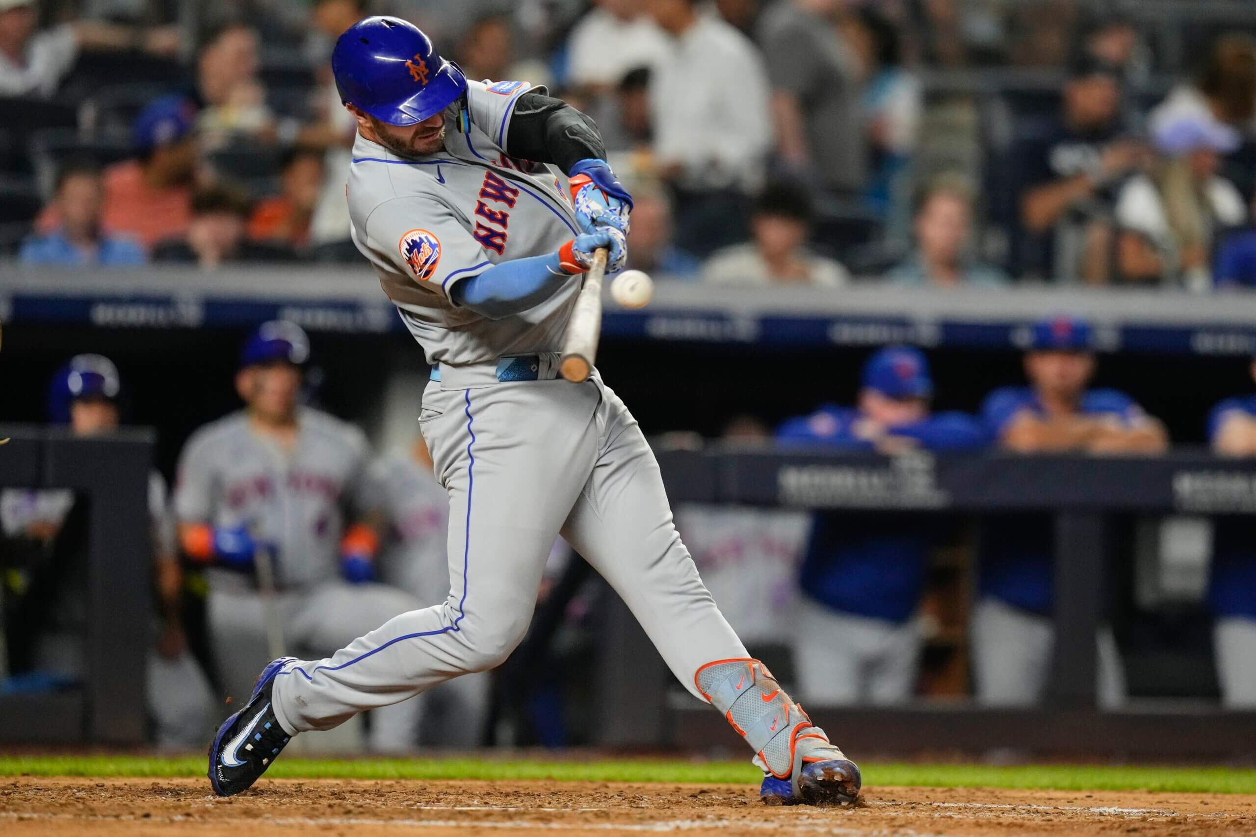 Pete Alonso homers twice, drives in 5 as Mets pound Yankees 9-3