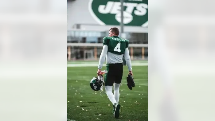 New York Jets punter Thomas Morstead (4) punts against the