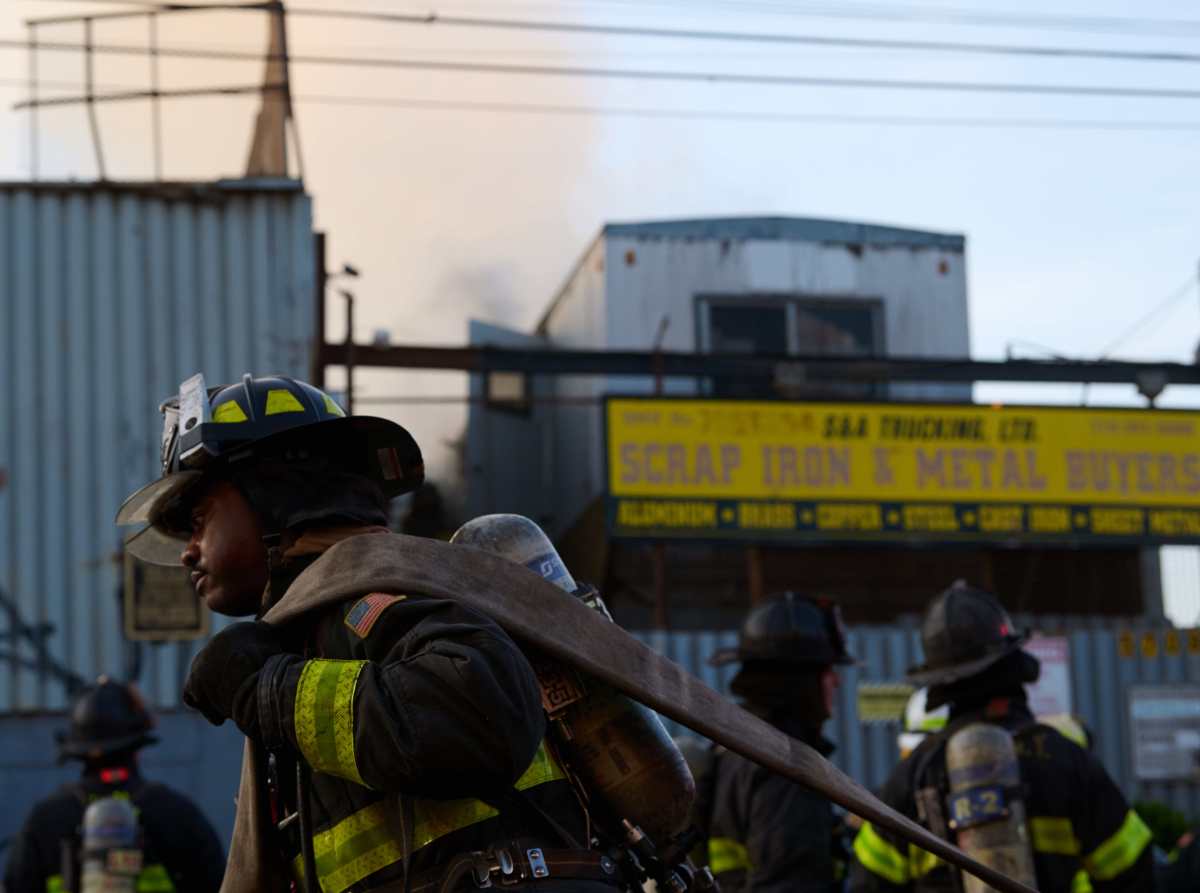 FDNY takes down fire in Brooklyn junkyard