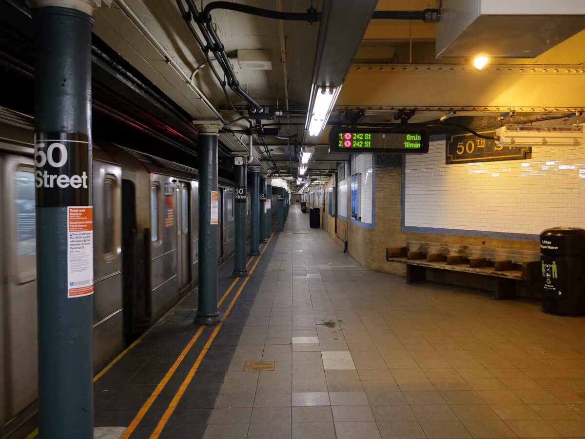 MTA and NYPD warn against 'dangerous' subway surfing trend